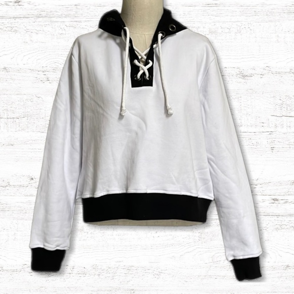 { Nana Judy } - Beverley Cropped Hoodie